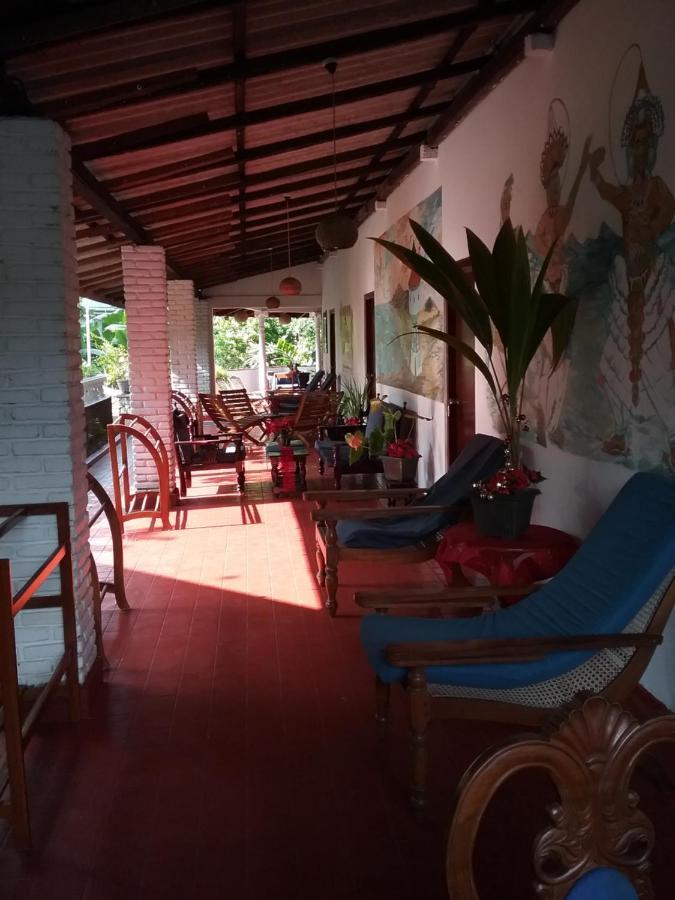 Gasthaus Langeoog Unawatuna Extérieur photo